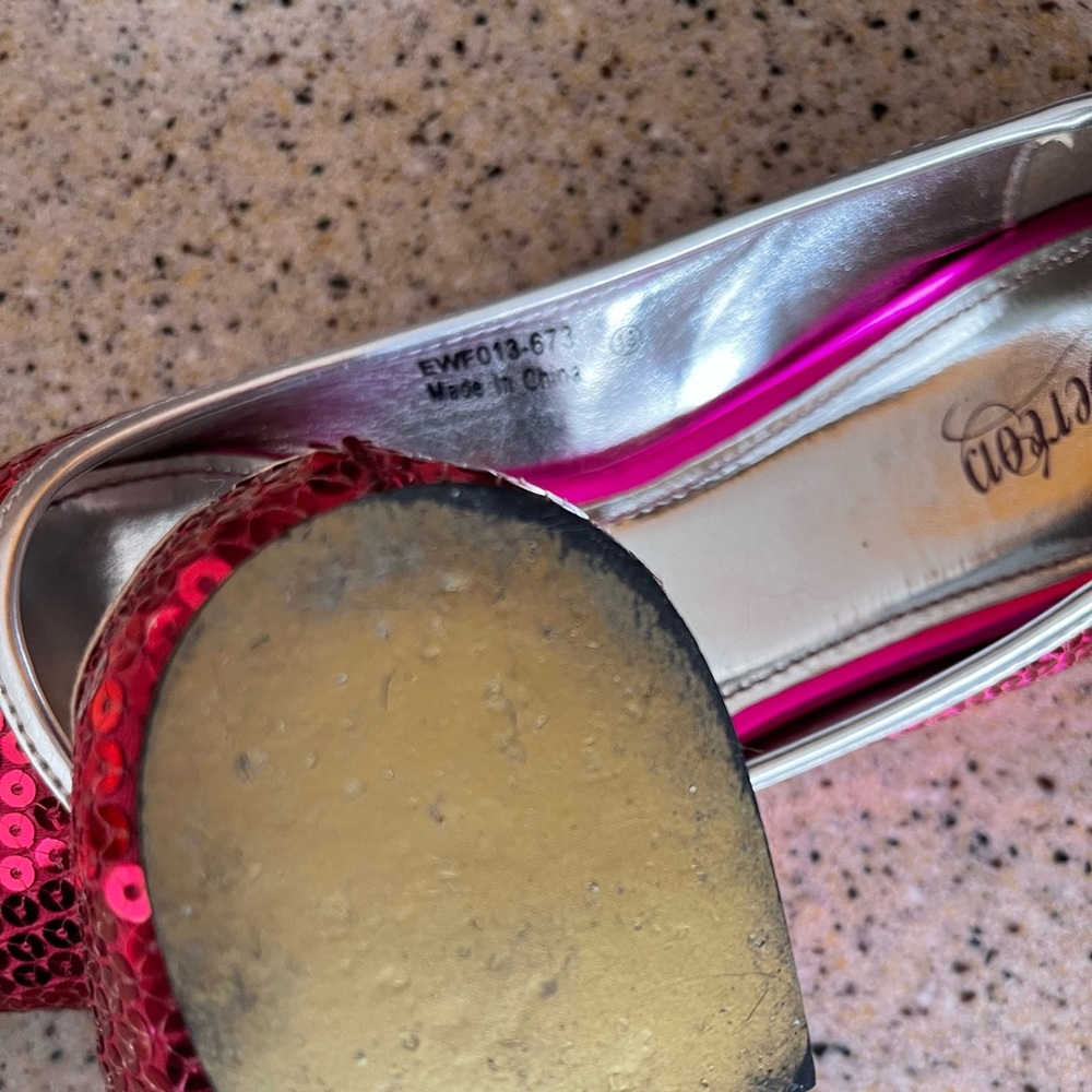 Dereon sequin flats